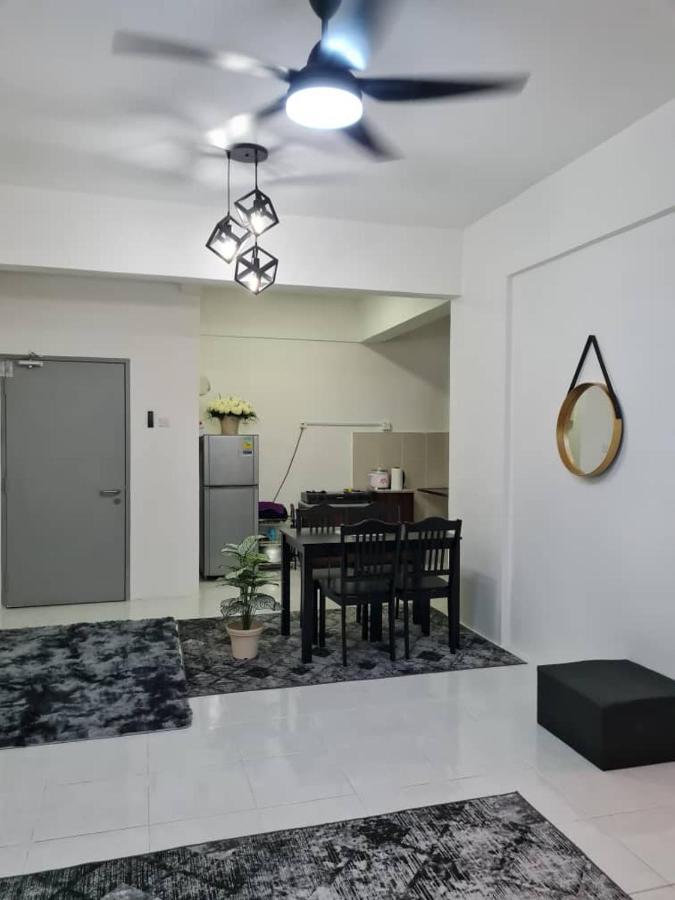 Alfaruqi Homestay Seaview 8 콴탄 외부 사진